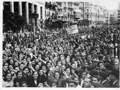 “Multitudinaria manifestación de mujeres en Madrid” (FFLC)